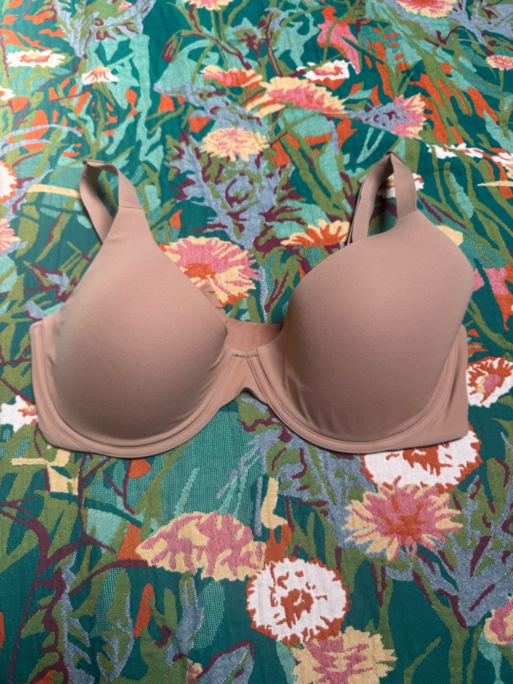 SKIMS T-Shirt Bra in Light Nude